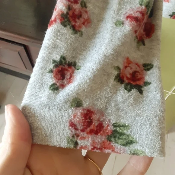 ADORA Floral Long Sleeve w/Elbow Patches Size Medium - Picture 9 of 10